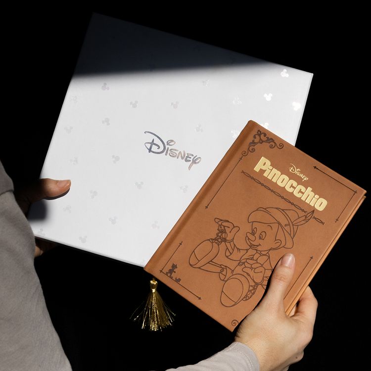 Giftbox with Premium A5 Notebook with a Pen DISNEY Pinocchio