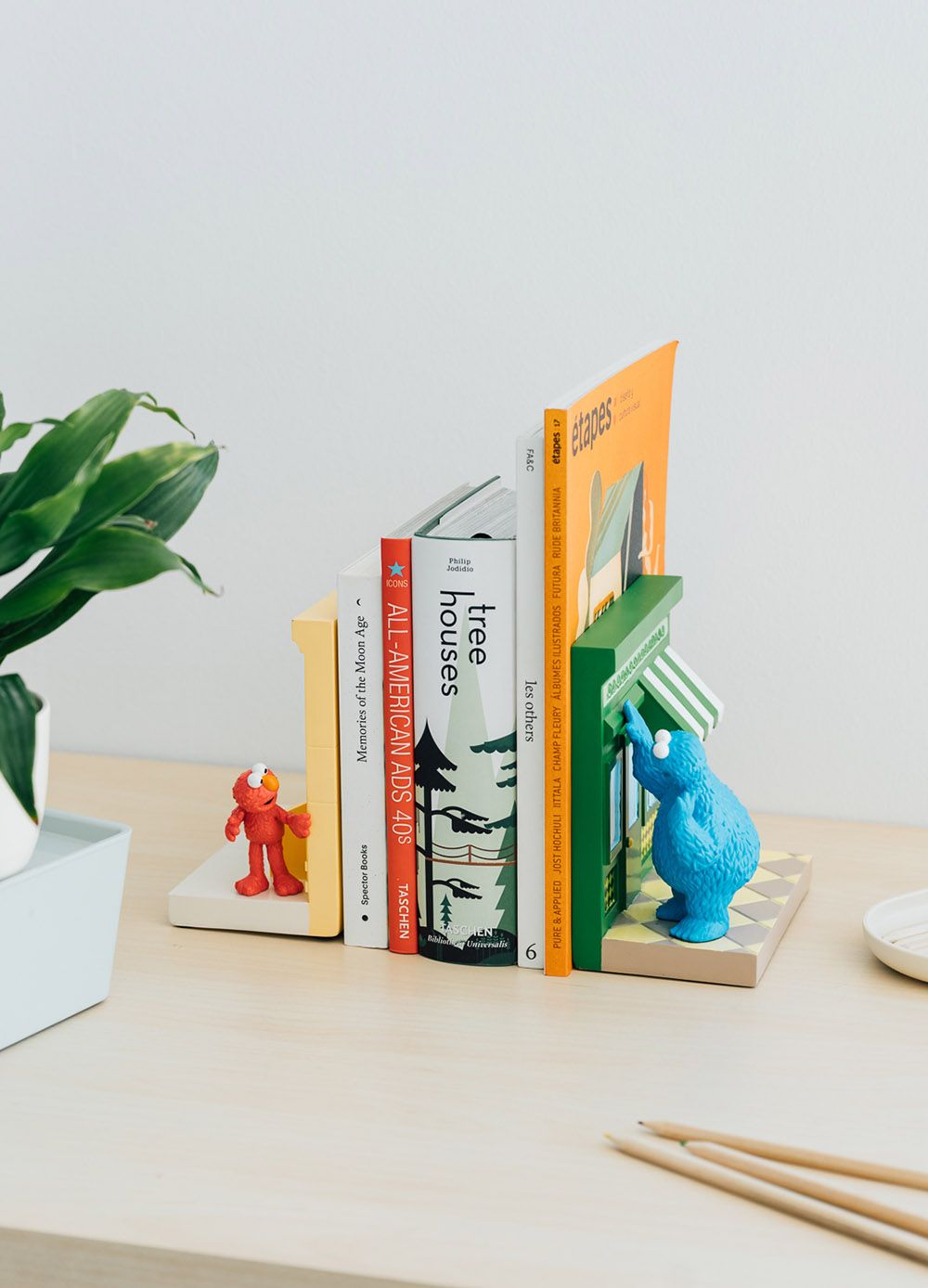 Set of 2 Resin Bookends SESAME STREET